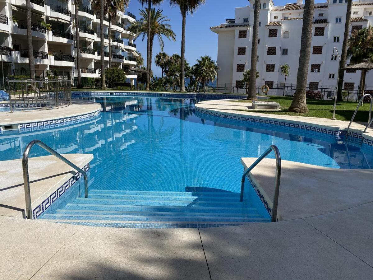 Mi Capricho, Beachfront, Grownfloor, Private Garden & Terrace Sitio de Calahonda 外观 照片