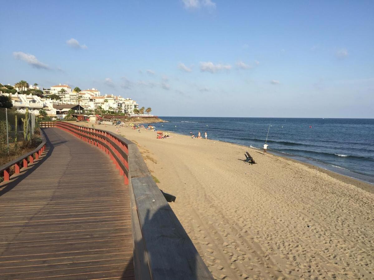 Mi Capricho, Beachfront, Grownfloor, Private Garden & Terrace Sitio de Calahonda 外观 照片