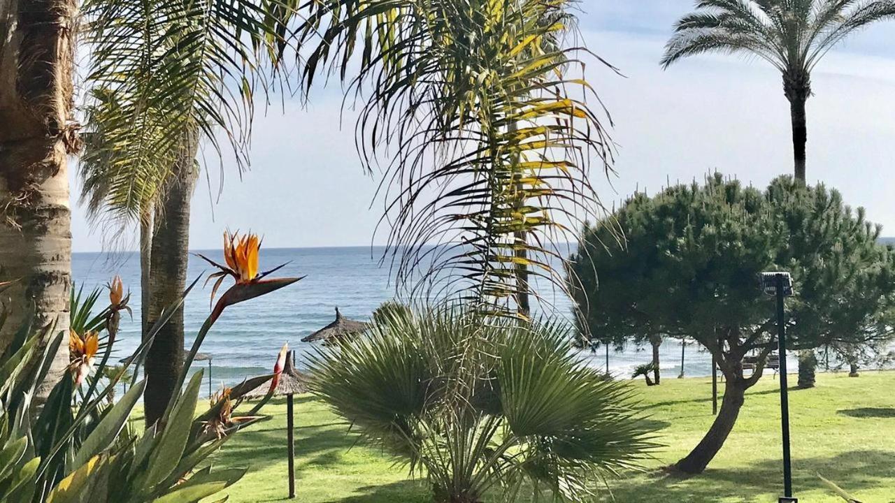 Mi Capricho, Beachfront, Grownfloor, Private Garden & Terrace Sitio de Calahonda 外观 照片