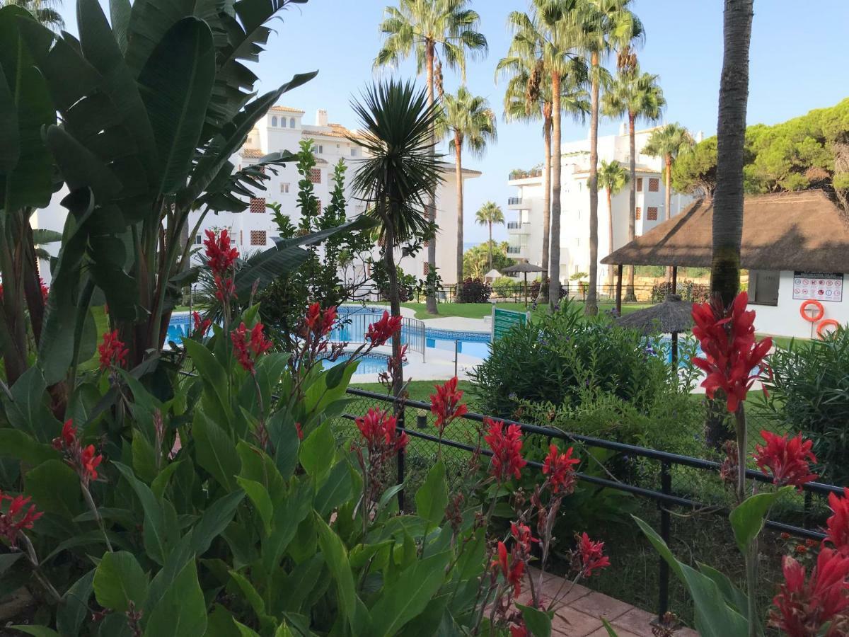 Mi Capricho, Beachfront, Grownfloor, Private Garden & Terrace Sitio de Calahonda 外观 照片