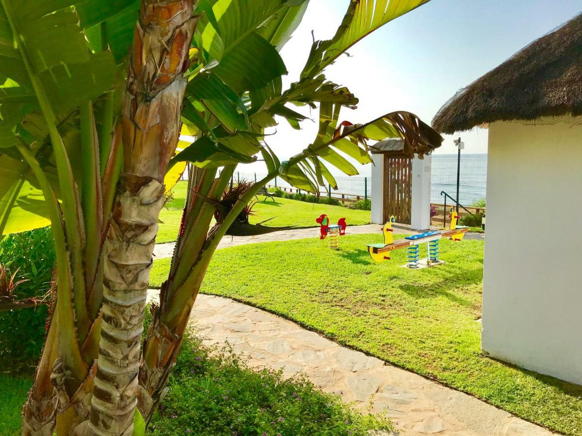 Mi Capricho, Beachfront, Grownfloor, Private Garden & Terrace Sitio de Calahonda 外观 照片