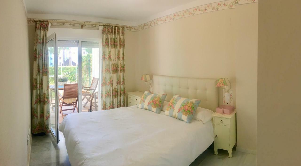 Mi Capricho, Beachfront, Grownfloor, Private Garden & Terrace Sitio de Calahonda 外观 照片
