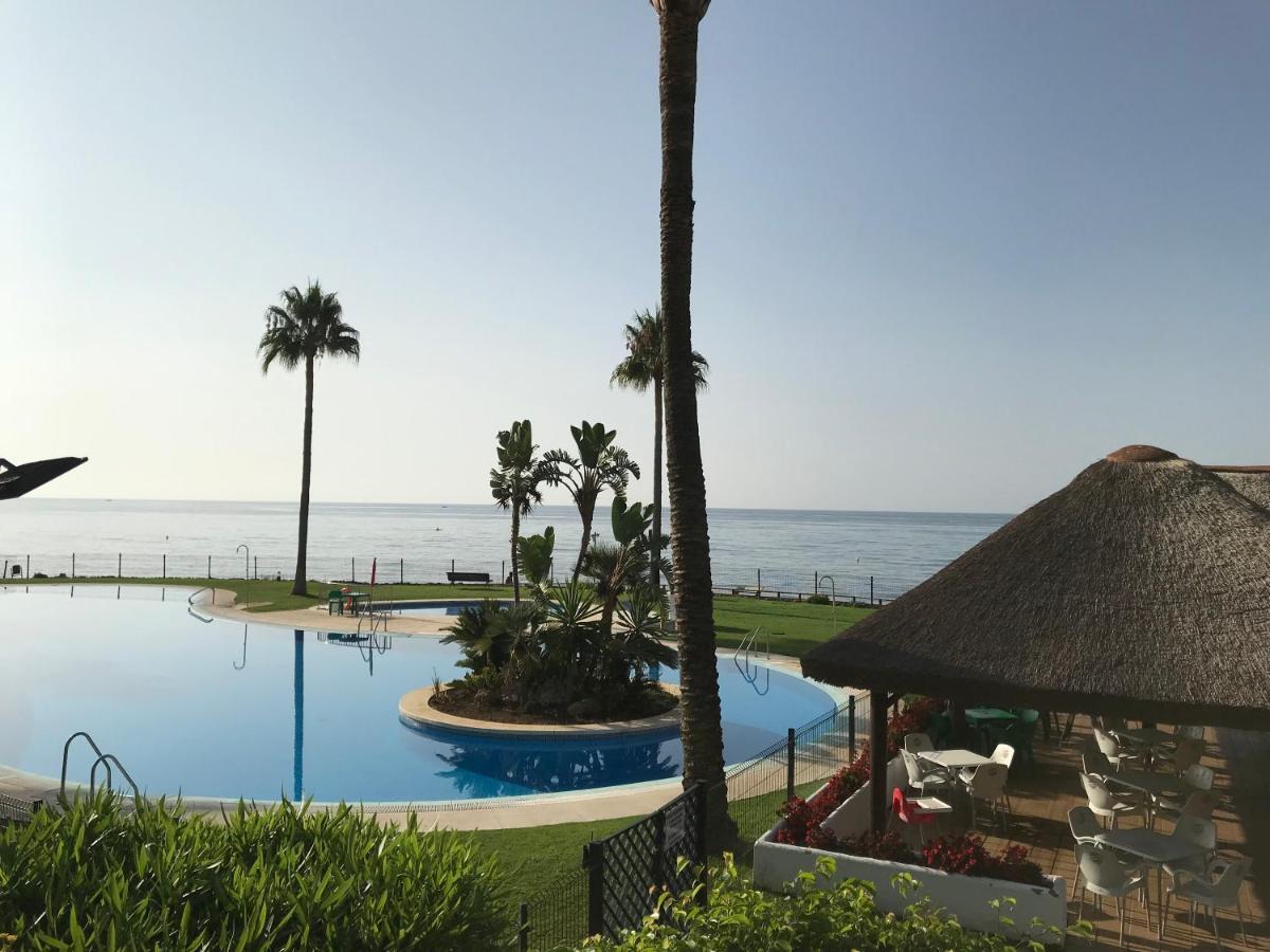 Mi Capricho, Beachfront, Grownfloor, Private Garden & Terrace Sitio de Calahonda 外观 照片