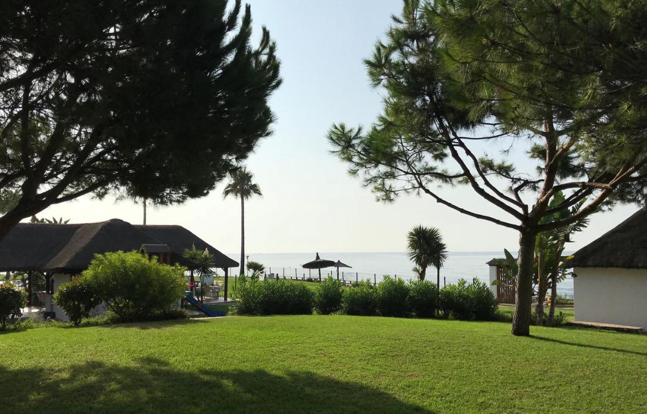Mi Capricho, Beachfront, Grownfloor, Private Garden & Terrace Sitio de Calahonda 外观 照片